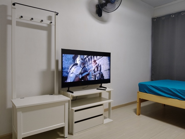 HDB room for rent, walking distance to Pasir Ris MRT.