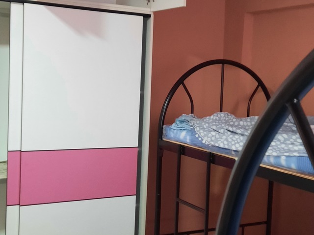 Single Room - Newly renovated and furnished room