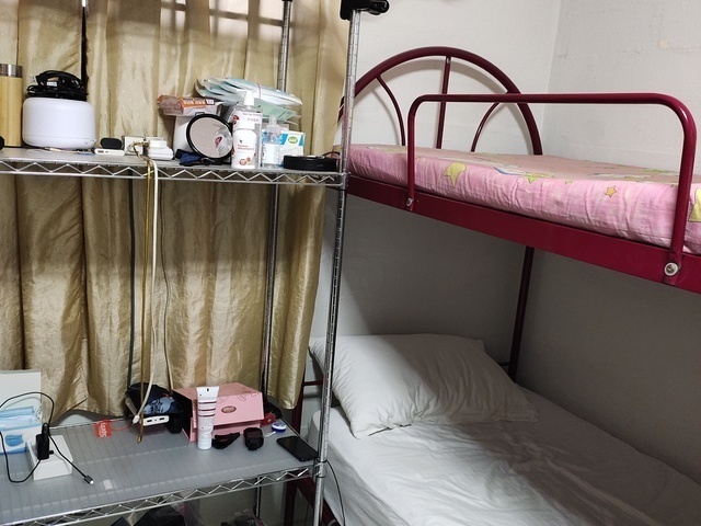 Room for rent near Holland Village MRT