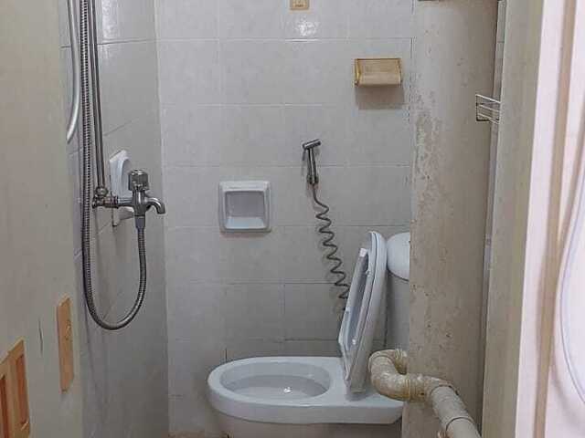 This is room share not room for rent. NO night shift worker.