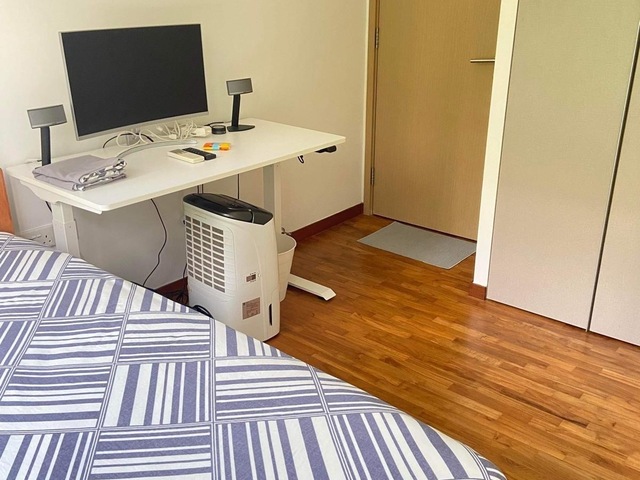 Clean and cozy room for rent