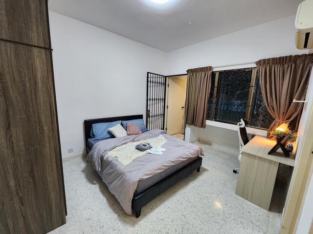 Room for rent Bedok, Singapore - No Owner, Masterbedroom with balcony ...