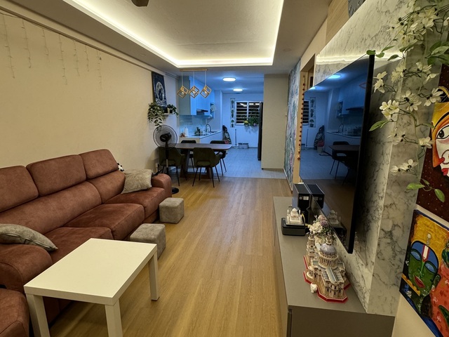 Prefer female professional $850 for common room , quiet and peaceful environment