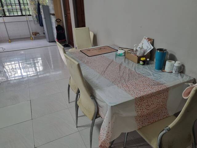 City Redhill MRT , Share Common Room for Working Female Rental , Available 01 June