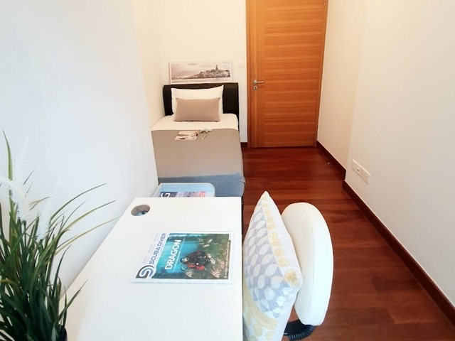 Single Rm , Raffles Place MRT CBD : The Sail @ marina bay