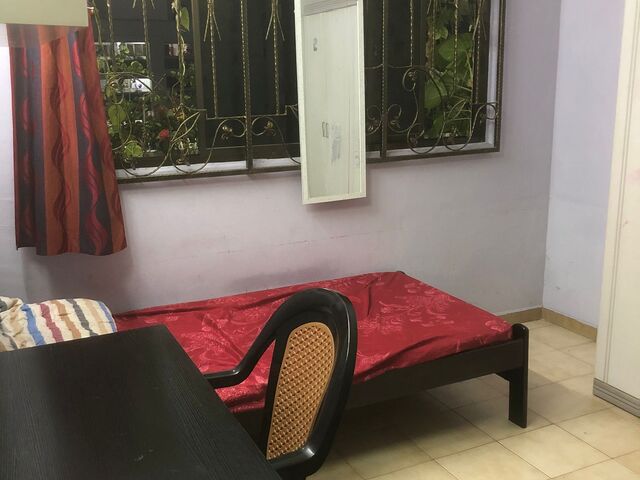 Near Pending LRT! Common room at 128 pending road for rent! Wifi available! Cooking allowed!