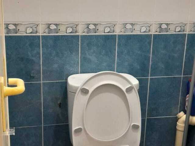 common room for singles or 2pax share max