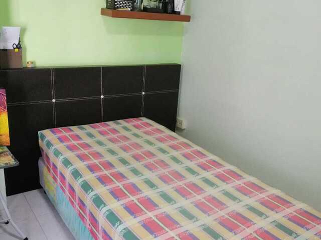 1 furnished bedroom with free WiFi (near MRT station)