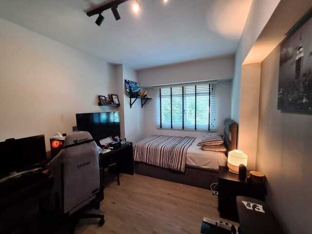 Near Coral Edge LRT! Common room at 171a edgedale plains for rent! Aircon wifi!