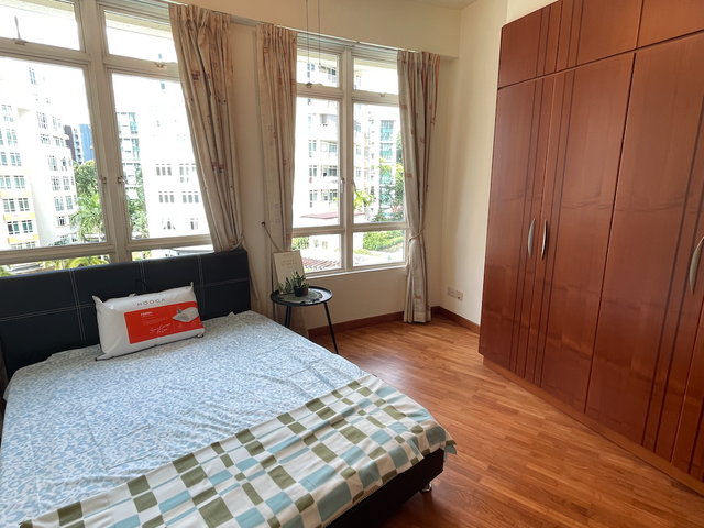Master / Junior En-suite