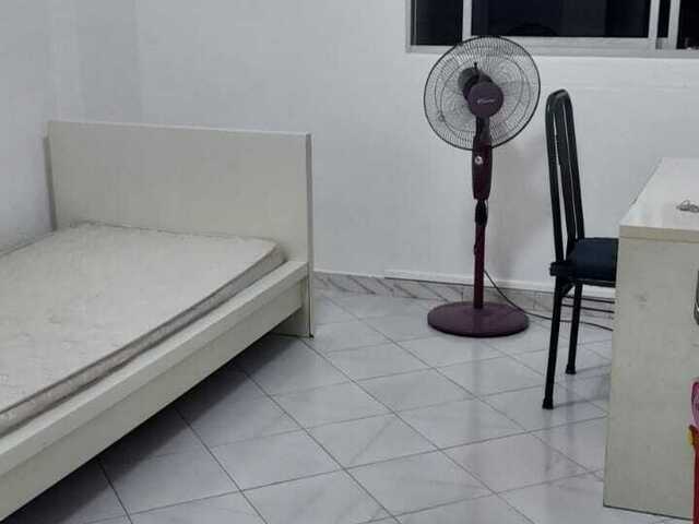 hougang mrt common room rent for female only