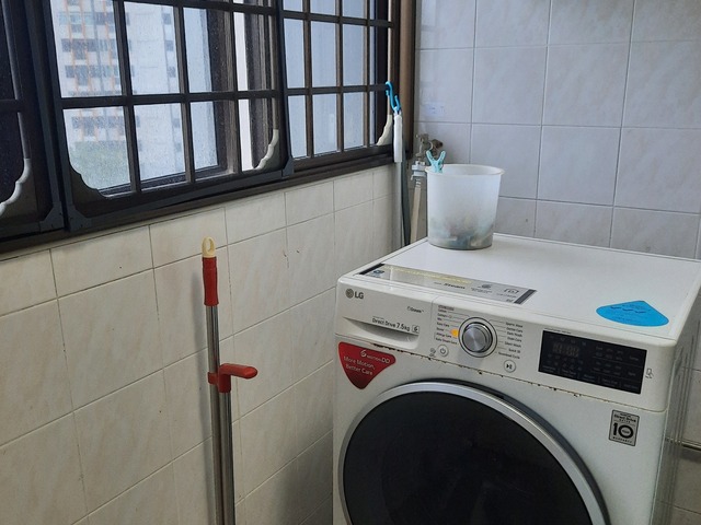 Common room 5 min walk to Sengkang mrt