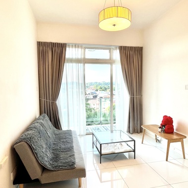 Unblocked 1-bedroom Condo Near King Albert Park MRT and SIM