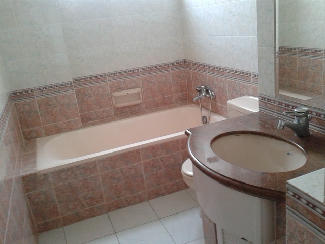 Castle Green Condo. 3 Big Bedroom + Maid's Room + 3 Toilets. Near to 2 MRT: Red Line + Brown Line