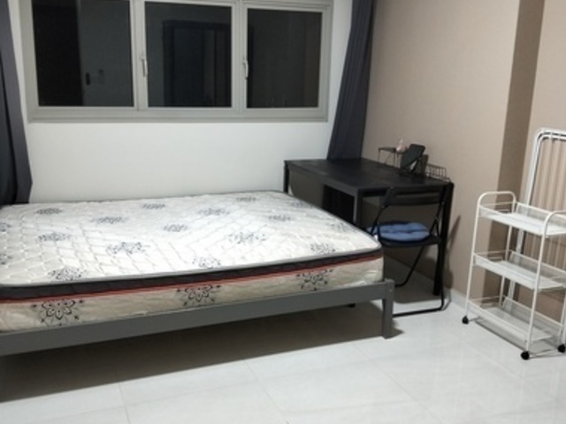 Room for female/cabin crew