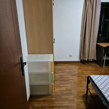 Condo Air-con common room for rent @ Chinese Garden MRT, The Mayfair Condo