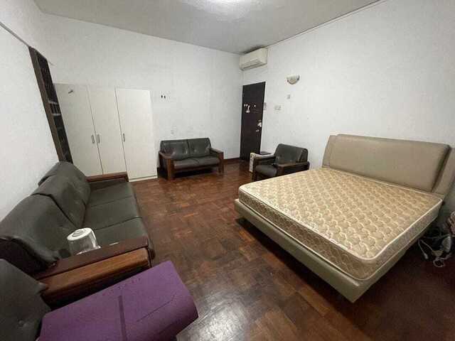 Master Bedroom for Rent - No Landlord - Central Location