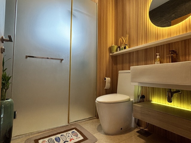 Common room at Greenwich Condo for rent