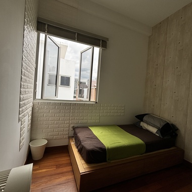 Common room at Greenwich Condo for rent