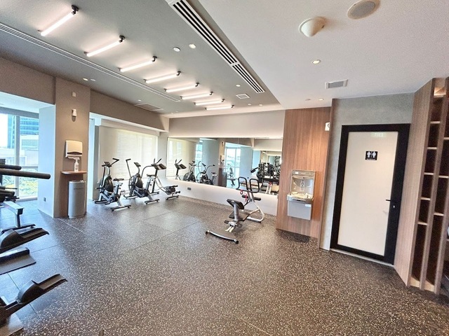 Tastefully Appointed CBD Condo Master Room with Private Bathroom , Downtown Line