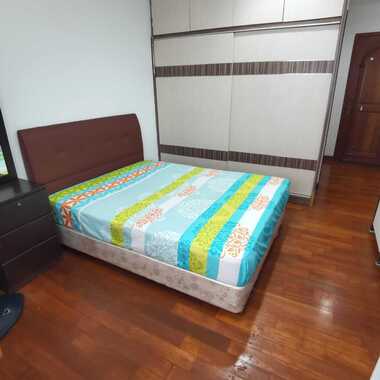 Long/Short-term Master room for rent at Eunos MRT