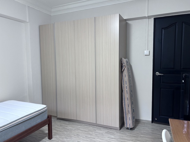 Furnished  room for single man.