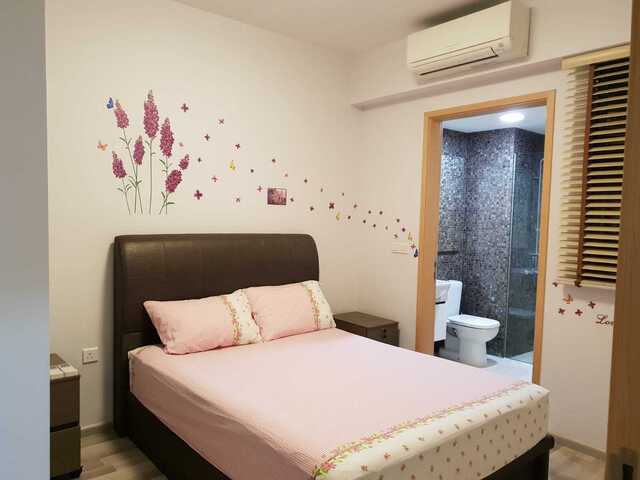 68 La Fiesta studio for rent. 3 mins walk from Sengkang MRT exit C.