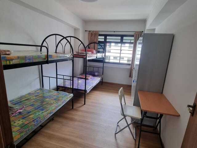 Rental rooms in Jurong West near NTU, Tuas, Pioneer, Joo Koon and Boon lay workplaces.