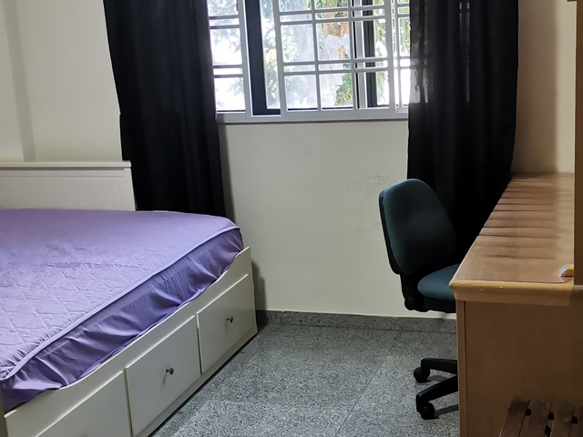 near NUS pasir panjang MRT common room