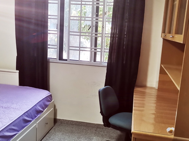 near NUS pasir panjang MRT common room