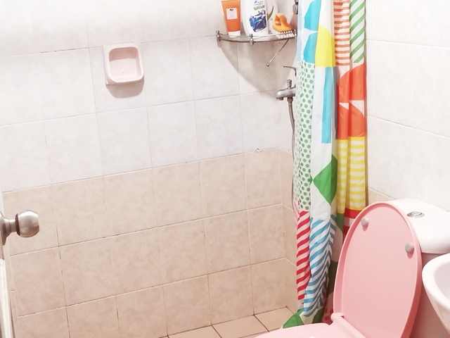 near NUS pasir panjang MRT common room