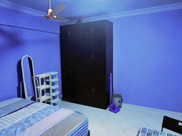 Hougang near Kovan - Spacious HDB Master Bedroom for Rent