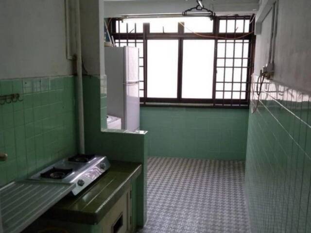 2 Mins walk from dakota MRT ! deal directly from Owner