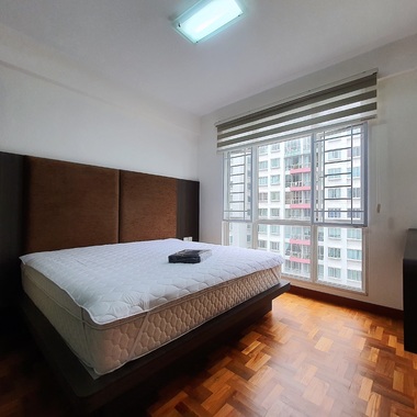 Woodlands出租公寓主人房 | 走10分钟 | Casablanca