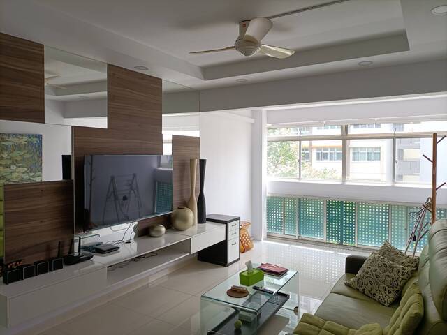 Spacious and fully furnished common bedroom for rent