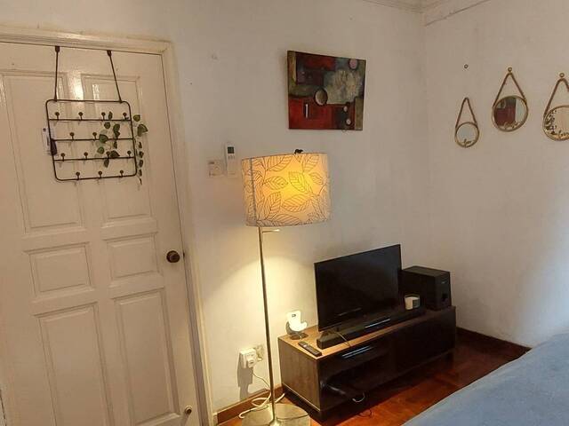 3 months - 6 months Short Term luxurious Double Room with Private Bathroom (Female only)