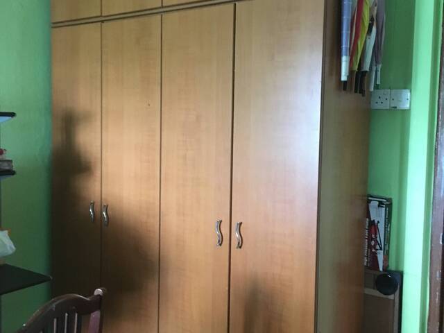Master bedroom near Clementi MRT available for rent