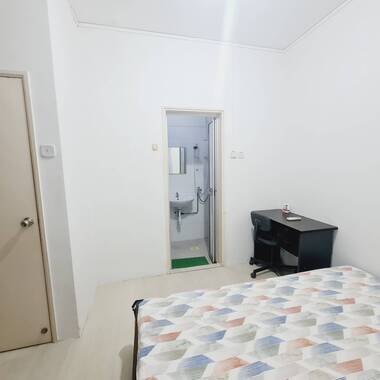 Master room at chinatown. Room code: 92M1