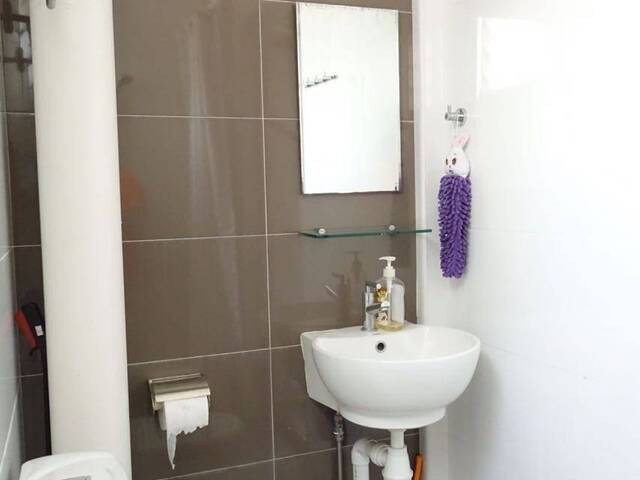 Bedok Big Common Room / kaki bukit mrt