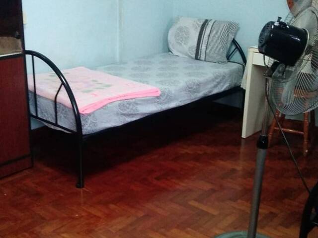 Common Room at Upper Boon Keng for rent available immediately