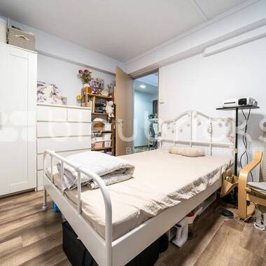 76 Lorong limau whole unit 2BR+ 1 storage room $4000