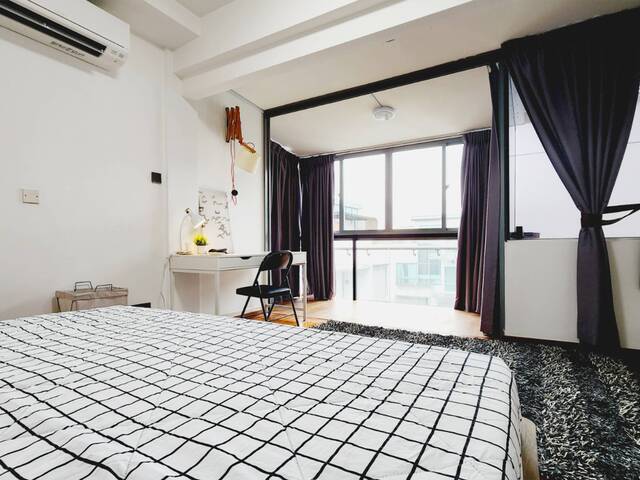 Large master bedroom for rent at Murano!