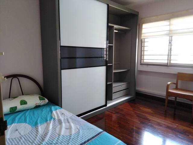 Common room for rent at Punggol