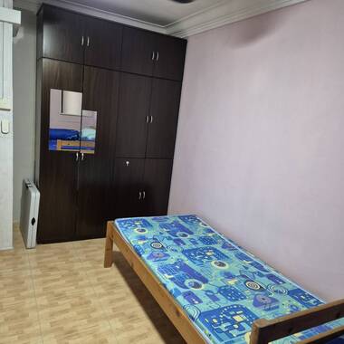 LOOKING FOR 1 FEMALE TENANT TO SHARED A ROOM.