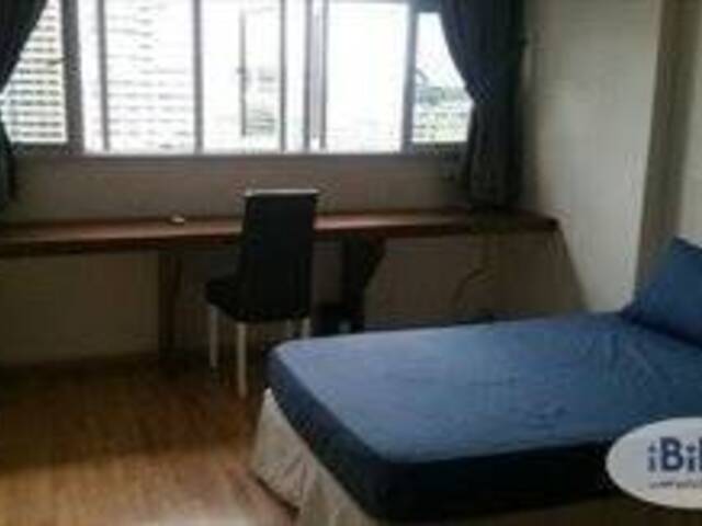 Big room for Single male student @Clementi
