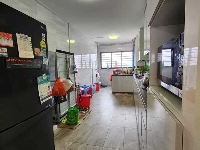 Renovated & Well-Maintained HDB 4A Flat for Rent in BUKIT BATOK West