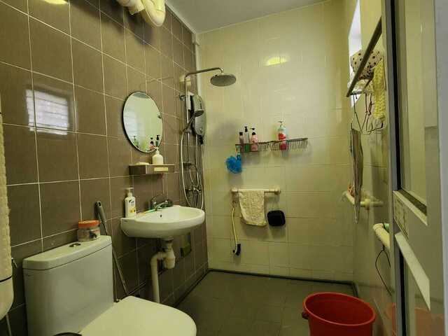 Renovated & Well-Maintained HDB 4A Flat for Rent in BUKIT BATOK West