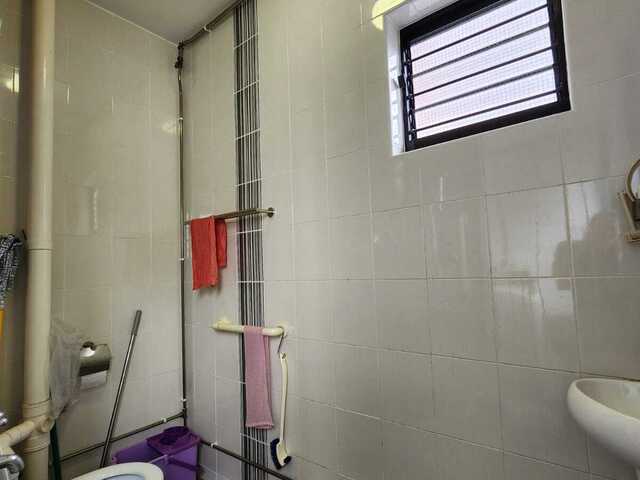 Renovated & Well-Maintained HDB 4A Flat for Rent in BUKIT BATOK West