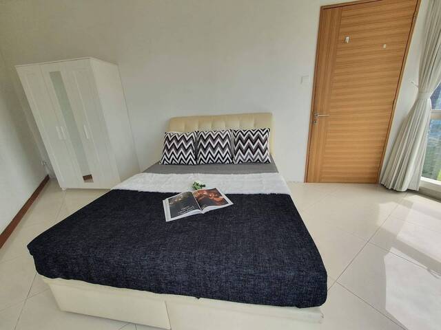 Beautiful Marina Bay View Queen Rm for Rent !!! Expats Visit Today!!!