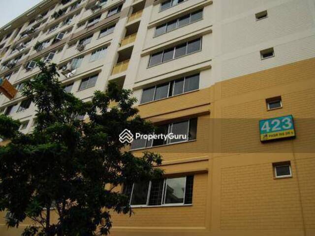 Common room for rent at Blk 423 Pasir Ris Drive 6. (Female Only) NO AGENT FEE